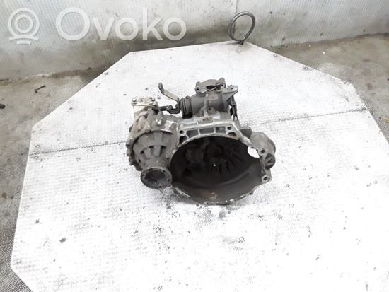 Volkswagen Golf II Manual 5 speed gearbox 020301107H
