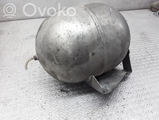 Mercedes-Benz S W220 Vacuum air tank