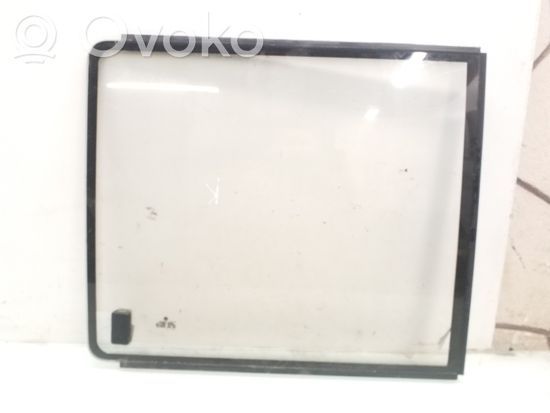 Volkswagen Transporter – Caravelle T4 Rear side window/glass 43R001025