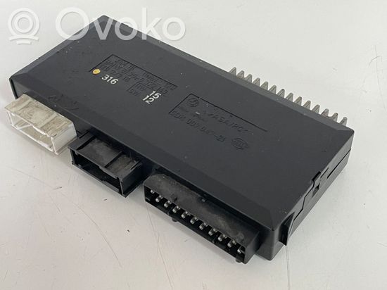 BMW 7 E38 Comfort/convenience module 61358372143 8366527