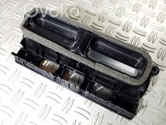 Volkswagen Golf IV Dash center air vent grill 1J0819728F 1J0819736C 1J0819734C