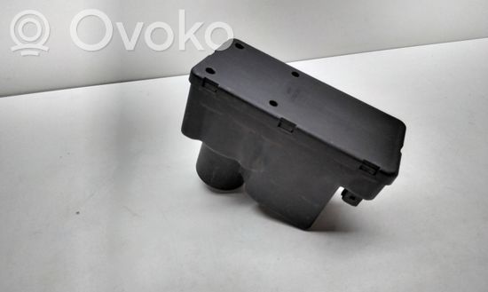 Audi 80 90 S2 B4 Central locking vacuum pump 443862257H