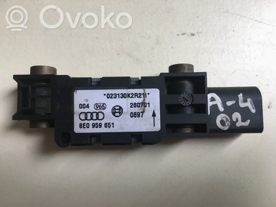 Audi A4 S4 B6 8E 8H Airbag deployment crash/impact sensor 8E0959651