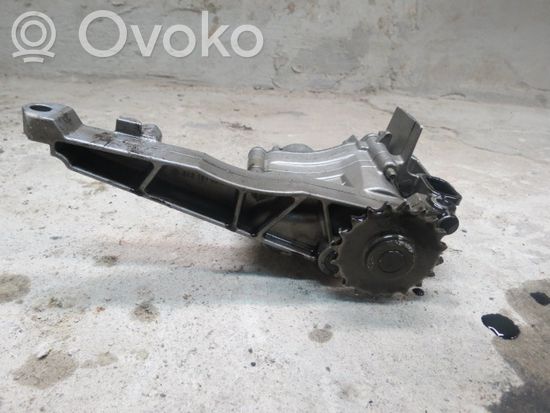 Mercedes-Benz E C207 W207 Oil pump A6421810547