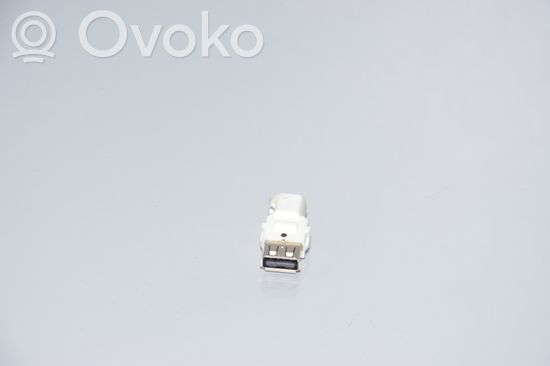 BMW M4 F82 F83 USB socket connector