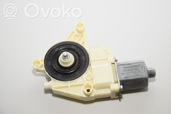 Mercedes-Benz S W220 Rear door window regulator motor A2229060601 0130822506