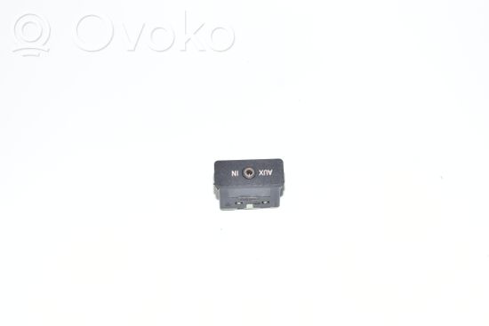 BMW X1 E84 AUX in-socket connector 6986791