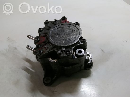 Volkswagen Touran I Vacuum pump 03G145209