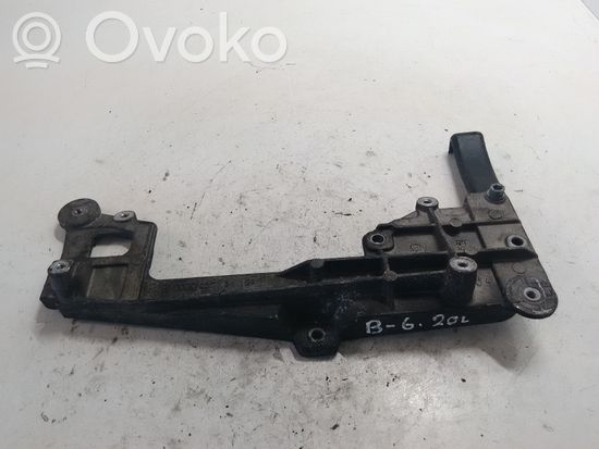 Volkswagen PASSAT B6 Engine mounting bracket 03G131159