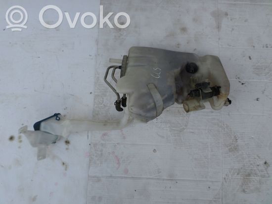 Mercedes-Benz CLS C219 Windshield washer fluid reservoir/tank