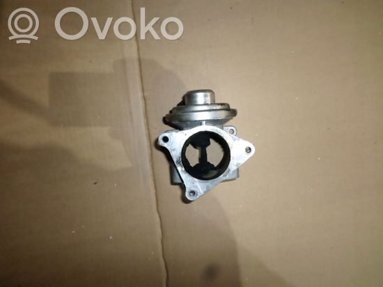 Volkswagen Golf V EGR valve 038129637D