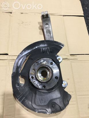 BMW X6 F16 Front wheel hub 6869869