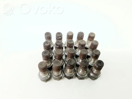 Volkswagen Golf V Nuts/bolts