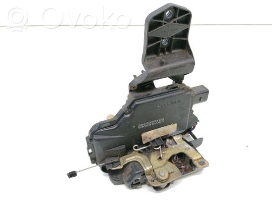 Volkswagen PASSAT B5 Rear door lock 3B4839016A 990682000