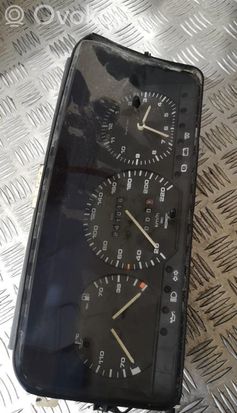 Volkswagen PASSAT B3 Speedometer (instrument cluster) 5220029110