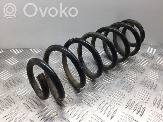 Volkswagen Golf VI Rear coil spring