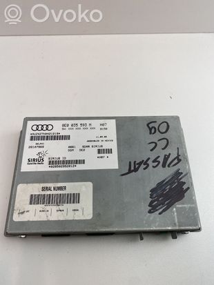 Volkswagen PASSAT CC Head unit multimedia control 8E0035593M