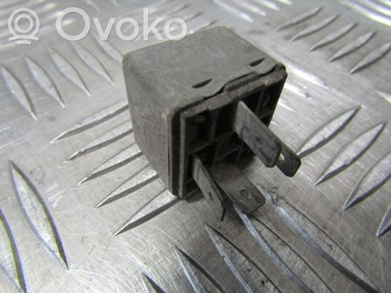 BMW 6 E24 Other relay 0332014406 0332014406
