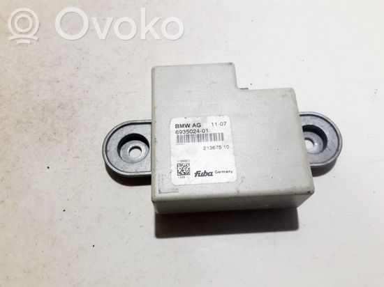 BMW 5 E60 E61 Antenna control unit 693502401 213675 10 693502401 213675 10