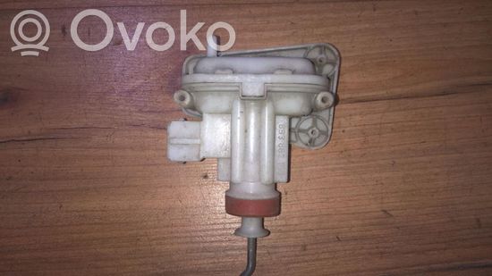 Audi 80 90 S2 B4 Central locking vacuum pump 893862153 893862153
