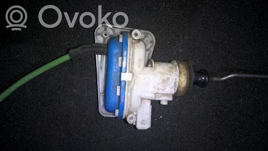 Audi 80 90 S2 B4 Central locking vacuum pump 893862123 893862123