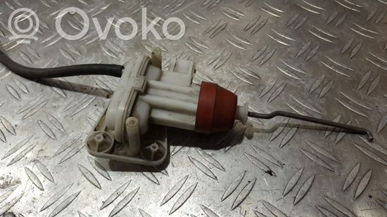 Audi 80 90 S2 B4 Central locking vacuum pump 893862153 893862153