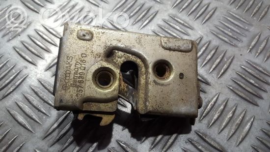 Volkswagen PASSAT B4 Rear door lock 357839016D 357839016D