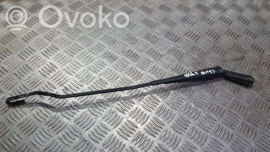 Volkswagen Vento Front wiper blade arm