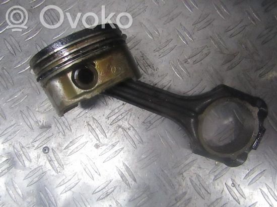 Mercedes-Benz ML W163 Piston with connecting rod