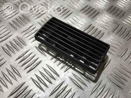 Volkswagen Golf IV Dash center air vent grill