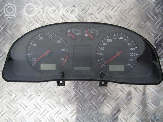 Volkswagen PASSAT B5 Speedometer (instrument cluster) 3b0919881g 110.008.794/005 3b0919881g 110.008.794/005