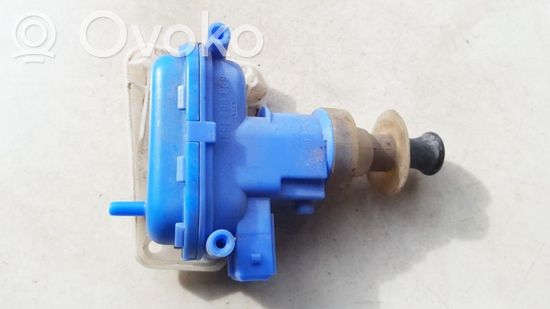 Audi 80 90 S2 B4 Central locking vacuum pump 893862153c 893862153c