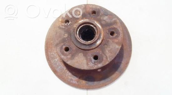 Mercedes-Benz 207 310 Front wheel hub