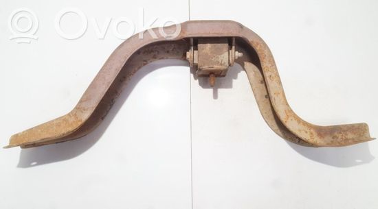 Mercedes-Benz 207 310 Engine mounting bracket 6012400718 6012400718