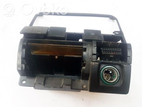 Volkswagen Golf III Windscreen/window heater switch 1H1857305B 1H1857305B