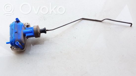 Audi 80 90 S2 B4 Central locking vacuum pump 893862123 893862123