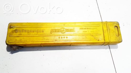 Audi A6 S6 C4 4A Emergency warning sign K13798 K13798