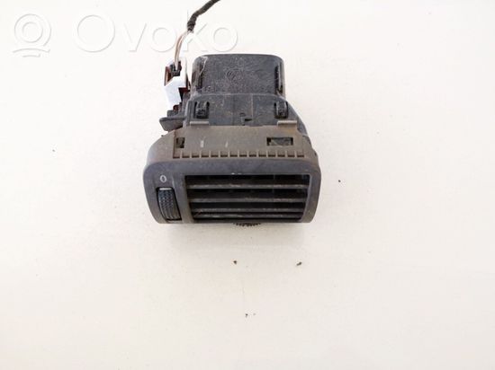 Volkswagen PASSAT B5 Dash center air vent grill 3b0819704d 3b0819704d