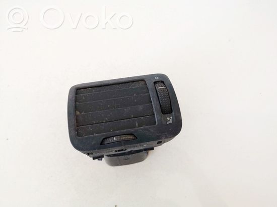 Volkswagen PASSAT B5 Dash center air vent grill 3b0819703d 3b0819703d