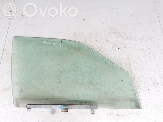 Volkswagen PASSAT B3 Front door window glass four-door