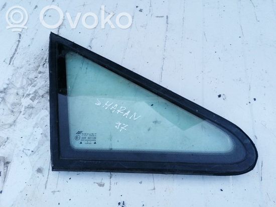 Volkswagen Sharan Front triangle window/glass