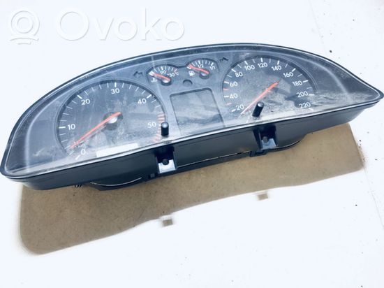 Volkswagen PASSAT B5 Speedometer (instrument cluster) 3B1919880C 110008920  110008024 3B1919880C 110008920  110008024