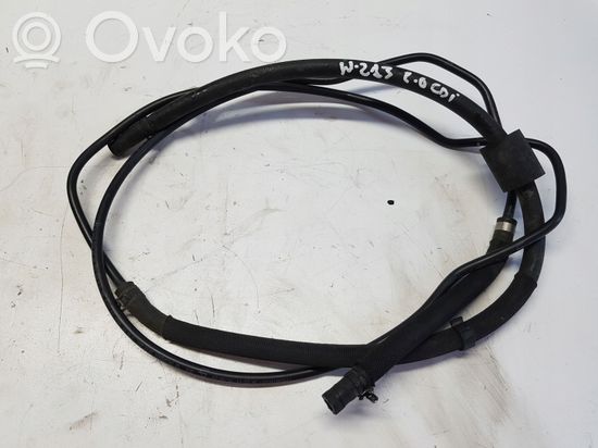 Mercedes-Benz E W213 Engine coolant pipe/hose A2058308402