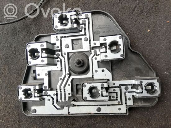 BMW 5 E39 Tail light bulb cover holder 8363565