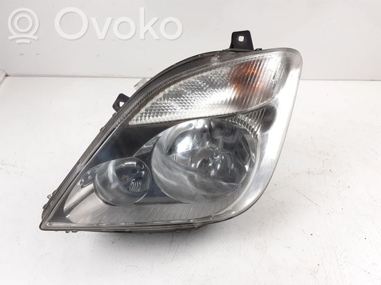 Mercedes-Benz Sprinter W906 Headlight/headlamp A9068200161
