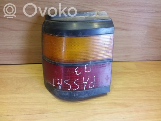 Volkswagen PASSAT B3 Rear/tail lights 333945257 333945111