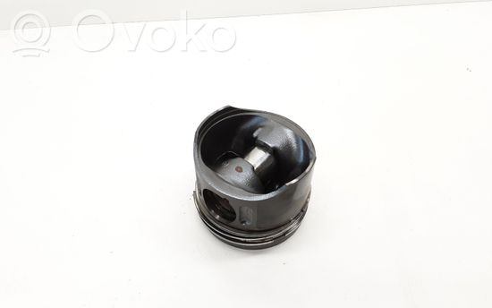 Mercedes-Benz C AMG W203 Piston 8854A
