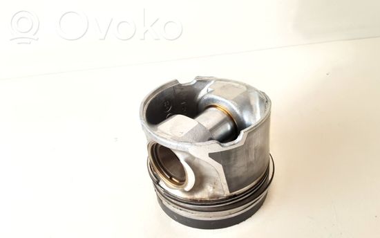 BMW X5 E53 Piston