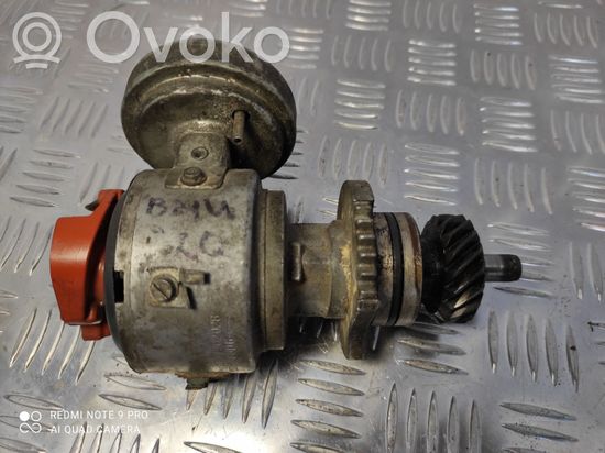 BMW 3 E30 Spark distributor 0237302028