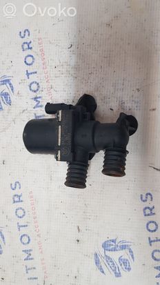 BMW 5 E60 E61 Coolant heater control valve 6920226